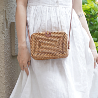Túi đeo chéo nữ dáng hộp hình chữ nhật đan thủ công kiểu vintage