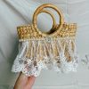Túi mây tre đan xách tay phối ren ngọc trai dáng mini vintage
